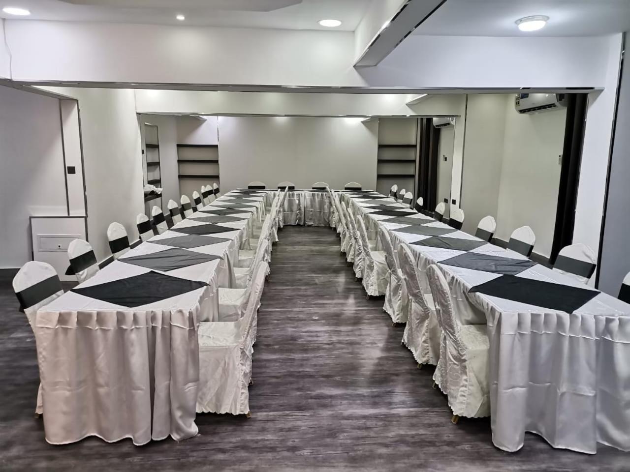 Al Hussam Hotel Apartments Rusayl Extérieur photo