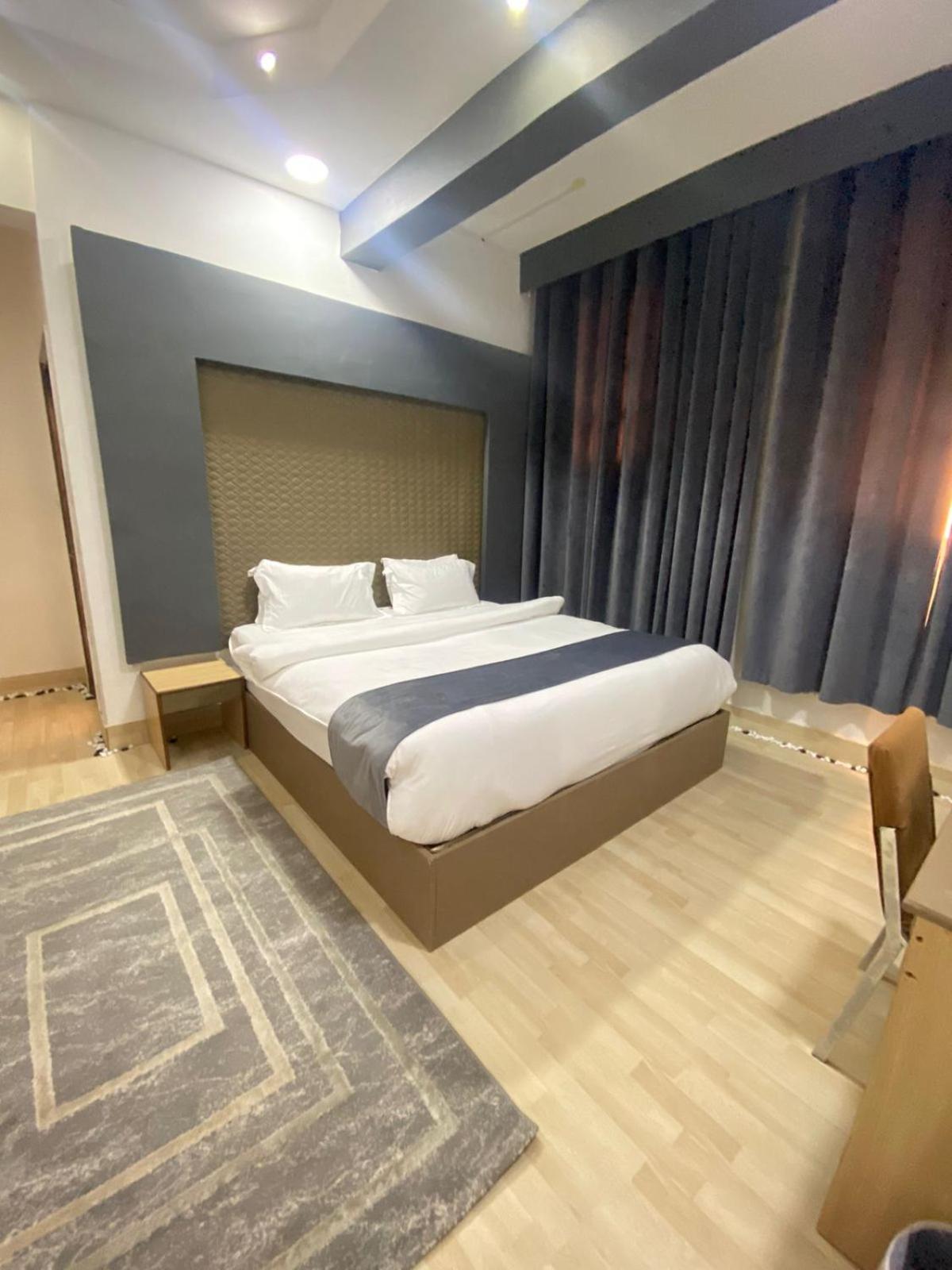 Al Hussam Hotel Apartments Rusayl Extérieur photo