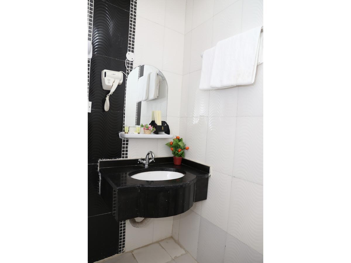 Al Hussam Hotel Apartments Rusayl Extérieur photo